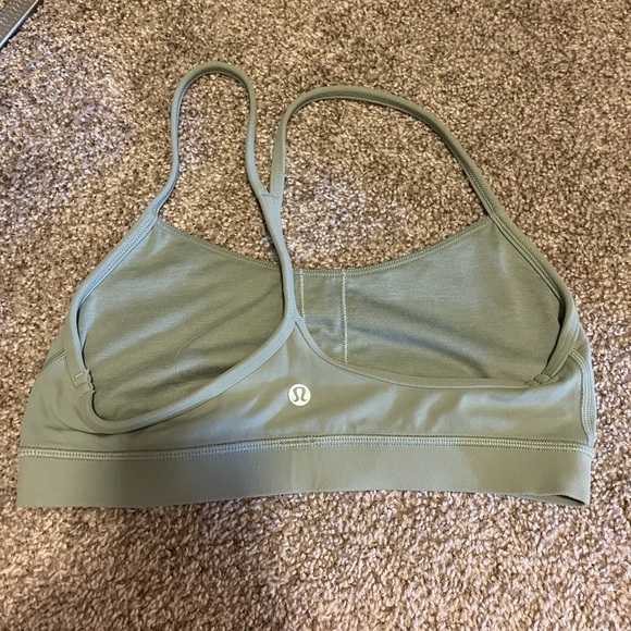 Lululemon Flow Y Bra Size 6 - Picture 1 of 2
